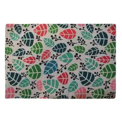 روناک زیر بشقابی زمینه سفید طرح برگ های رنگی