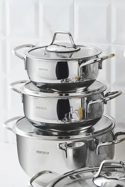 ست جهیزیه زودپر و قابلمه و ماهیتابه و قوری کتری طرح سوفیا کاراجا