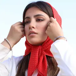 باندانا خال دار قرمز