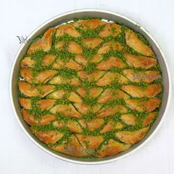 باقلوا پسته ای شوبیت-نیم کیلویی