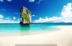 طرح پوستر دیواری ساحل شن سفید و صخره