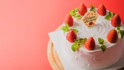 تصویر پس زمینه کلوزآپ کیک تولد - ایران پیک | پیکفری