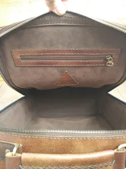 کیف دانشجویی اداری دیپلمات مسافرتی چرم طبیعی دستدوز i-132 برند ایزاکو