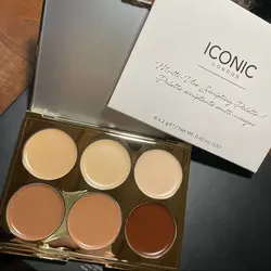 پالت کانتور کرمی از برند ایکونیک لاندن Multi-Use Sculpting Palette – ICONIC LONDON