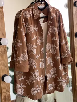 شومیز طرح برجسته ترک اورجینال طرح برگ و گل