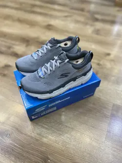 اسکیچرز مکس کوشن گو ران Skeshers Max Cushion