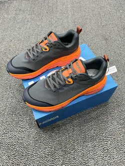 هوکاچلنجرآرت۶ Hoka challenger art6