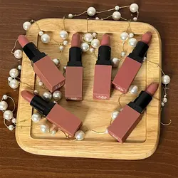 رژ لب جامد با پوشش مخملی برند تاتو