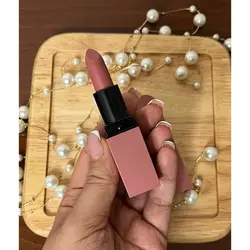 رژ لب جامد با پوشش مخملی برند تاتو