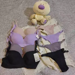 ست شورت و سوتین بدون فنر جذاب