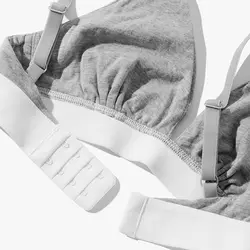 ست سوتین مثلثی طوسی و کش سفید + بکلس طوسی با کش سفید با لوگو