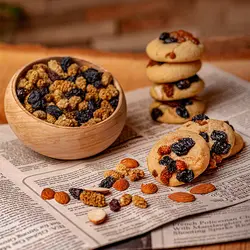 کوکی توت و مویز