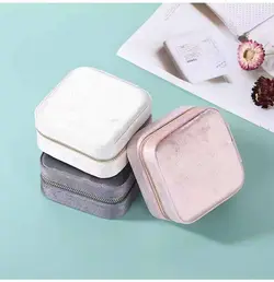 جاجواهری مربع مخملی در سه رنگ