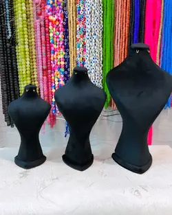 مانکن مشکی مخمل