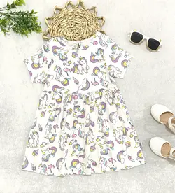 پیراهن یونیکورن زمینه شیری