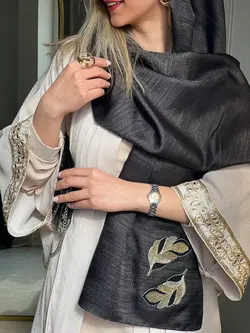 شال تافته مشکی با اکسسوری برگ