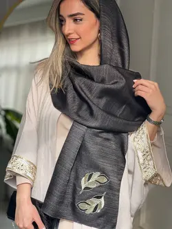 شال تافته مشکی با اکسسوری برگ