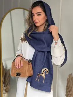 شال تافته با اکسسوری اسب چوبی