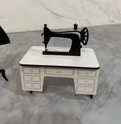 ماکت چرخ خیاطی و مانکن