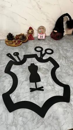 دیوارکوب مانکن و پارچه