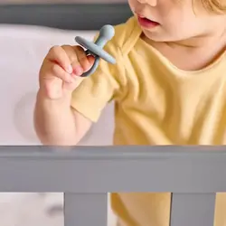 پستانک سیلیکونی مینیک اوی اوی Minikoioi دارای رنگ‌بندی