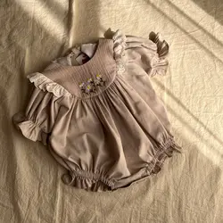 پیراهن و بادی بابونه