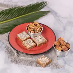 گرانولا گردو خرما