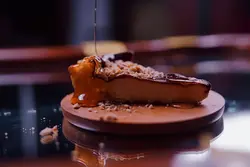 سن سباستین تاپینگ عسل و بادوم زمینی