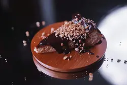 سن سباستین شکلات گرم و بادوم زمینی