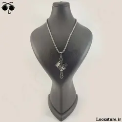 گردنبند صلیب نگین دار با حلقه تاج و زنجیر بلند