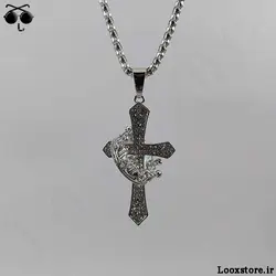 گردنبند صلیب نگین دار با حلقه تاج و زنجیر بلند