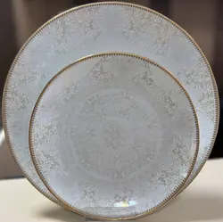 سرویس چینی پردیس قالب هرمس ۹۳ پارچه و ۳۰ پارچه طرح کلارا طلایی