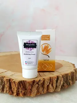 کرم آبرسان و مرطوب کننده ی جوانه ی گندم مگنولیا