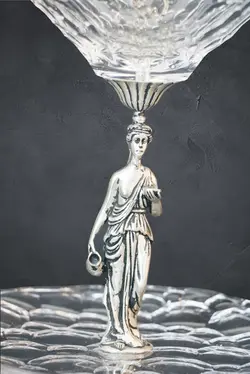 شیرینی خوری مجسمه دوطبقه