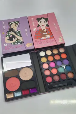 پالت سایه انالیدی مدل chic girl گربه سگ