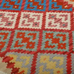 گلیم دستبافت دو و نیم متری طرح قشقایی کد 597801