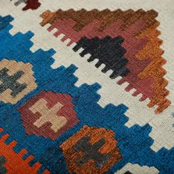 گلیم دستبافت دو و نیم متری طرح قشقایی کد 597843
