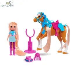 عروسک با اسب قهوه ای مدل Winner’s Stable