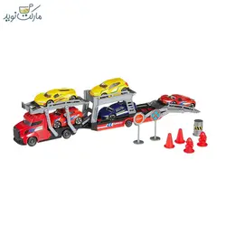تریلی خودروبر قرمز با ۵ ماشین