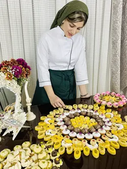 دوره جامع آموزش 16 مدل کیک عیدانه - آموزشگاه مجازی مریم کوک