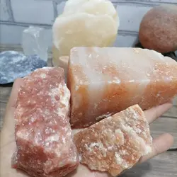 1کیلوگرم قلوه سنگ نمک صورتی استخراج از معادن گرمسار
