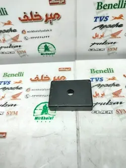 پولک درب زنجیرکش (تنظیم کننده زنجیر) چرخ عقب به 2 دو شاخ موتور بنلی 150 اصلی (هر عدد)