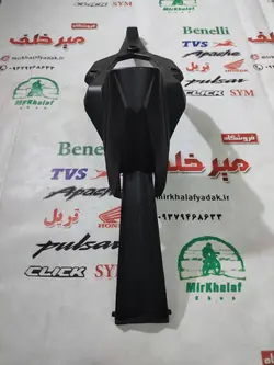 قاب (کاور فلاپ) گلگیر عقب پلاستیکی موتور بنلی 180 اصلی