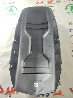 قاب (کاور فلاپ) بچه گلگیر (شلگیر) روی لاستیک (تایر) چرخ عقب موتور اپاچی 200 اصلی