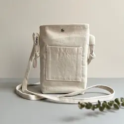 کیف هم‌راه طرح پیشی و کاموا