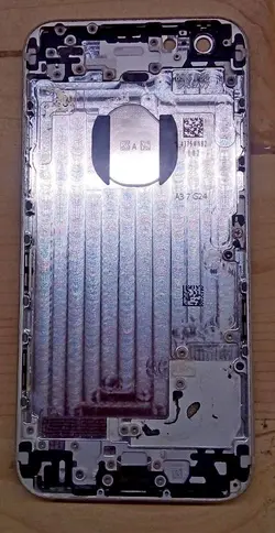 درب پشت شاسی آیفون iPhone 6 فابریک و روکاری در حد آک با شیشه دوربین رنگ سیلور