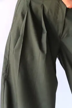 شلوار از بالا گشاد مونایی