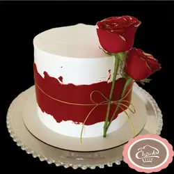 کیک ولنتاین عاشقانه با گل رز