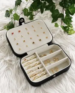 کیف اکسسوری و جواهرات بزرگ