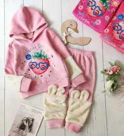 هودی و شلوار مخملی توکرکی طرح توت فرنگی